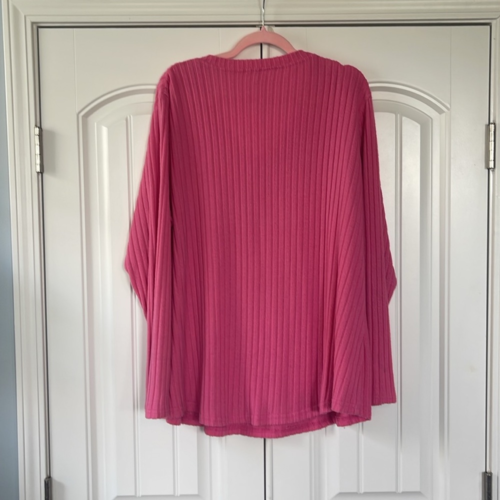 Pink Ribbed V-Neck Sweater - Picture 3 of 4